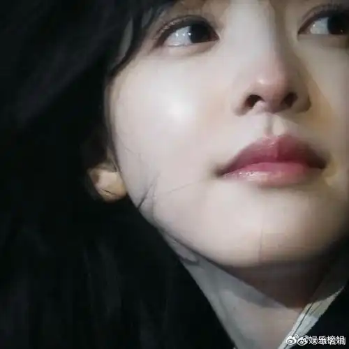 章若楠白开水伪素颜妆#章若楠最新营业照掉落~章若楠白开水伪素颜妆