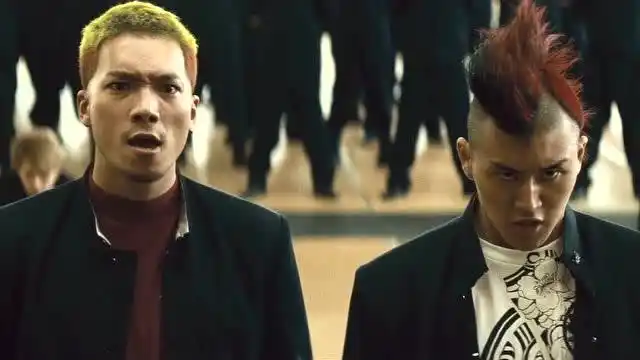 热血高校:红毛和黄毛,就这么被招纳进组了