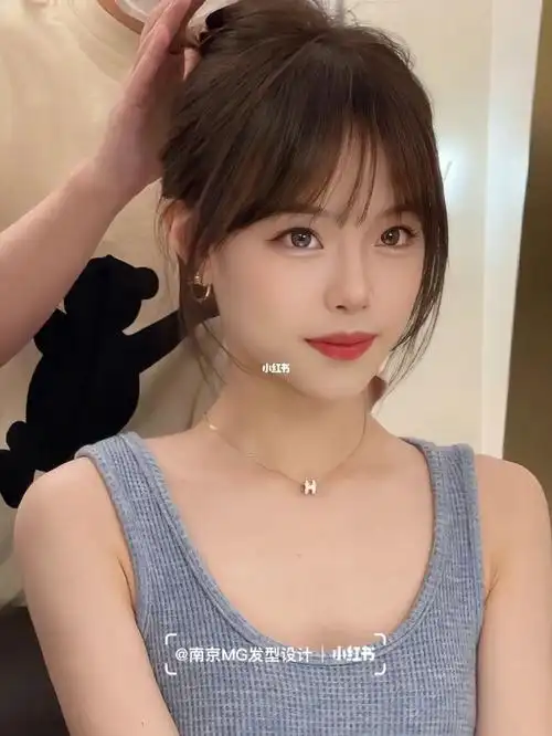 南京剪发 南京烫发 南京染发 南京美发店 圆脸适合什么刘海 显脸小的