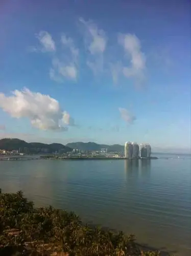 热闹三亚湾,特色小东海