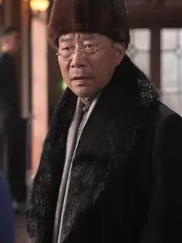 冯敬尧(李雪健饰演)