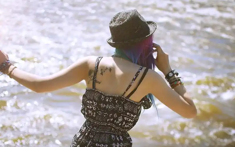 纹身女孩个性,高清图片,电脑桌面-壁纸族