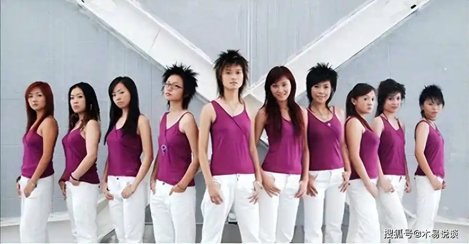 关注,昔日的风光无限,现今只剩落寞,这就是许多"超级女声"的真实写照