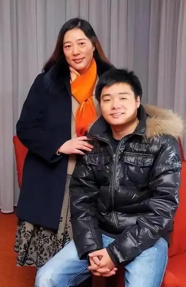 丁俊晖的妻子张元元:她不是富二代,见证了丈夫辉煌背后的眼泪