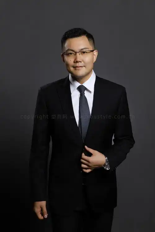 深圳高端金融人士的商务形象照