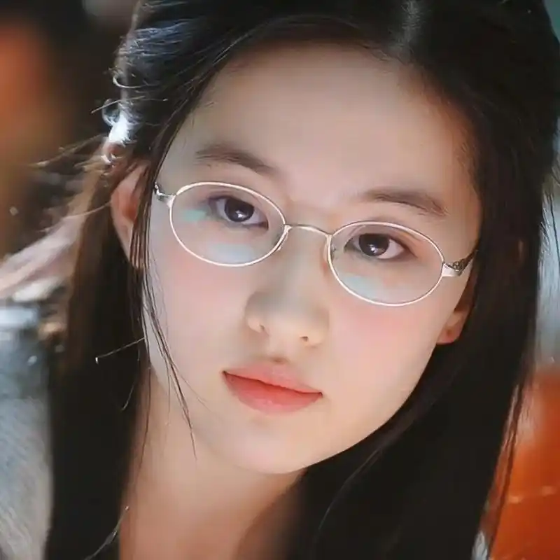 好爱素颜的菲#刘亦菲 - 抖音