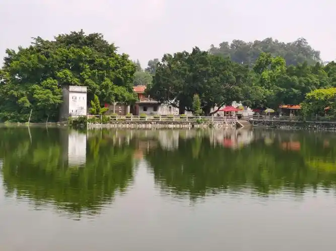 长岐村,坐落于广东佛山市三水区中北部幻芦苞镇境内,古村始建于明代