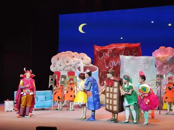 原创儿童剧唐小酷的零食柜在河北石家庄首演