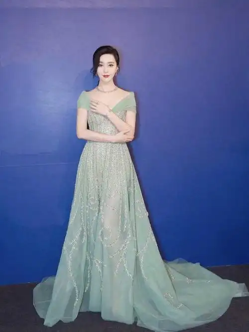 范冰冰复出成功穿粉色背心宅家健身大汗淋漓素颜也超美