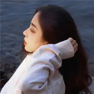 女生超拽头像2021霸气侧脸头像当吃货瘦了说明她不快乐了