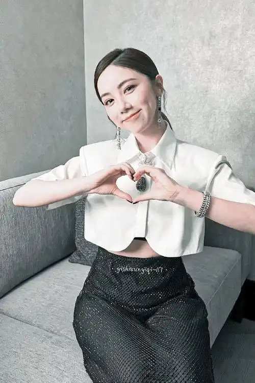 邓紫棋直播##邓紫棋西语专辑启示录##邓紫棋演唱会