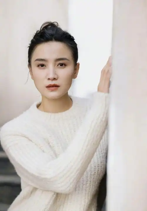 演员宋佳:我没结婚,不代表没伴侣,婚姻不是女人唯一的归宿_恋情_张黎