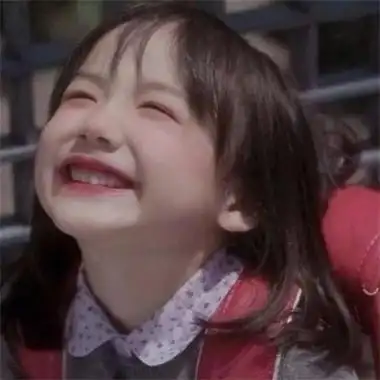 可爱的图片萌女孩真人小孩子 超乖巧的小女生高清微信头像大全_女生