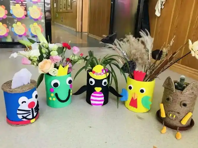 奶粉桶用处多幼儿园环创