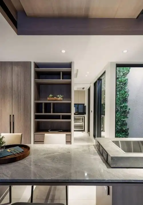 下叠别墅装修案例丨附带的天井利用上,优化采光,促进空气对流