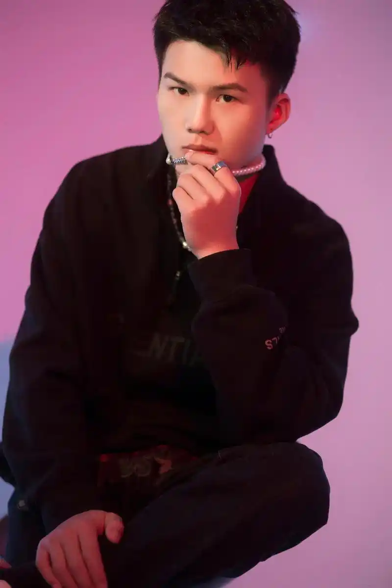 帅帅的单眼皮男生#气质男神 #男士写真  - 抖音