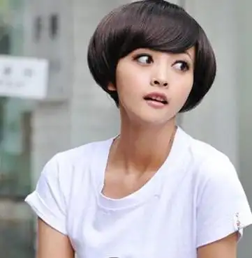 额头窄下巴短适合什么发型 额头窄两腮宽下巴短适合的发型