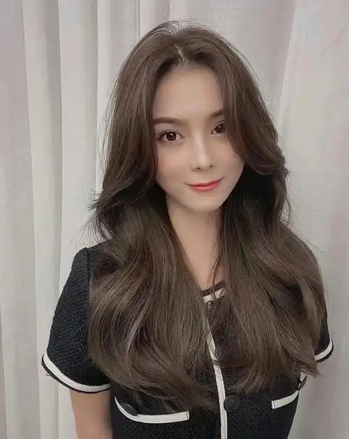 因为可以调节头发颜色深浅度,肤色亮点颜色也可以调亮点,肤色暗点颜色