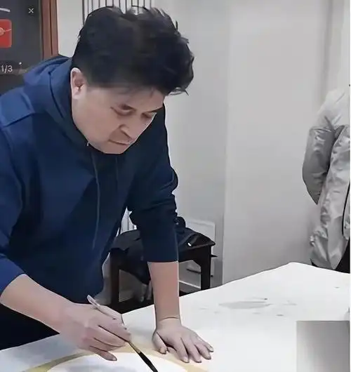 "消失大众视野"多年的毕福剑,早就走上了一条"不归路"|央视|赵本山