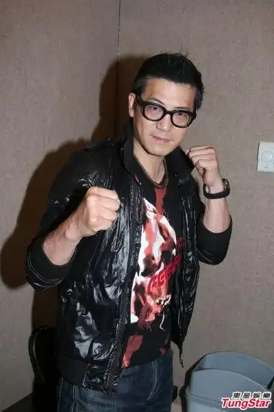 张钦鹏忆李小龙 欧锦棠指传奇无法复制