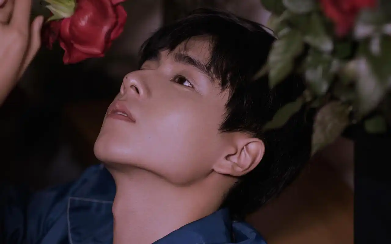 胡一天情人节帅气写真高清壁纸