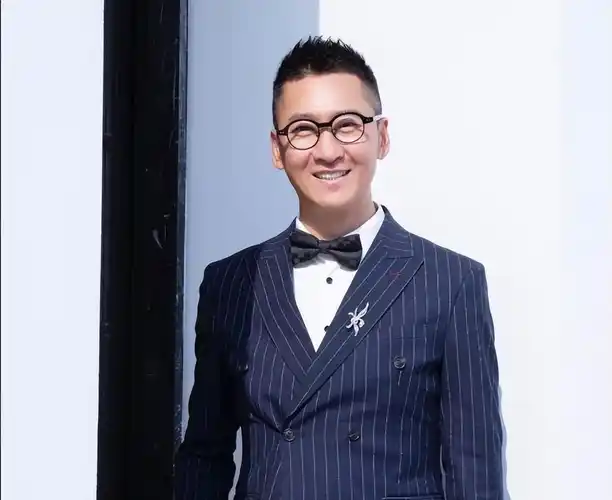 粉丝出钱为周杰买会员,周杰怒斥平台"割韭菜",称自己想退网_生活_微博