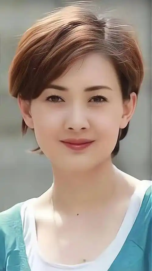 娱乐圈中这样平和睿智的女明星,有很多牛莉就算是其中一个,许久不见得