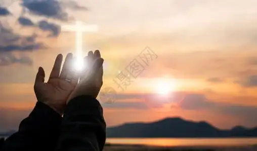 虔诚神交叠在祷告中爱护疗法上帝保佑帮助忏悔的天主教复活节设计图片
