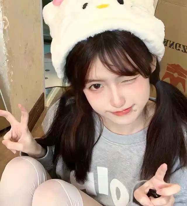 抖音热门甜妹真人女头推荐