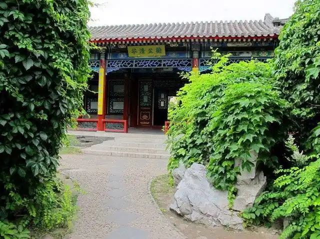 《红楼梦》史湘云住在蘅芜苑是喜欢宝钗?还是喜欢蘅芜苑的装潢?