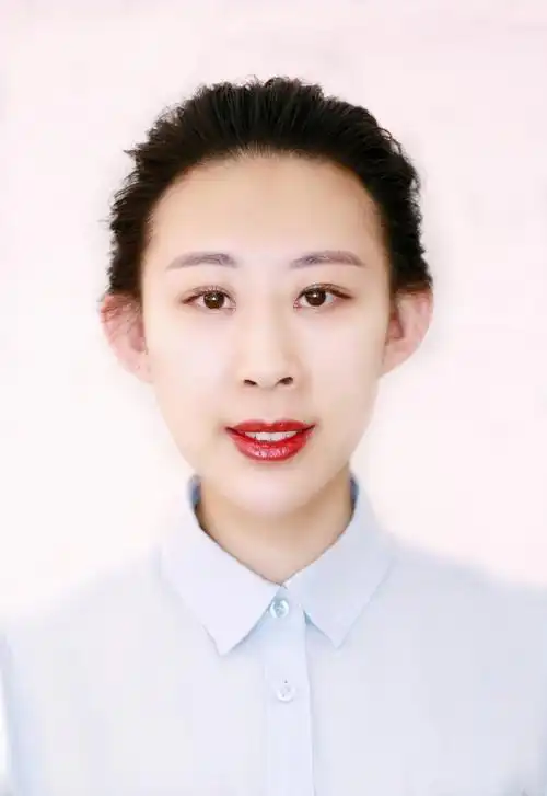 还原最真实的自己 传统的证件照真的把我们黑得体无完肤