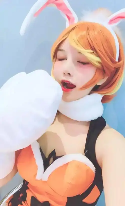 超可爱的兔女郎王者荣耀花木兰cos