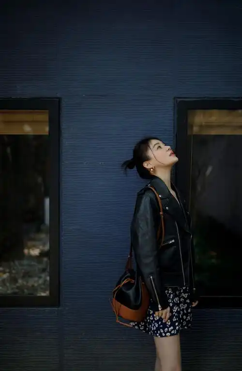 袁姗姗帅气皮衣写真图片46