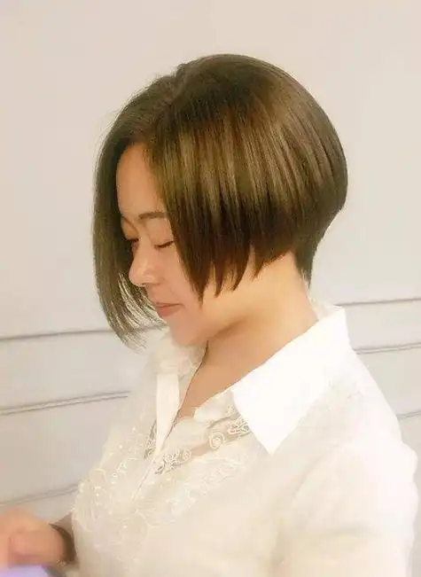 女生剪不协调波波头发型打造