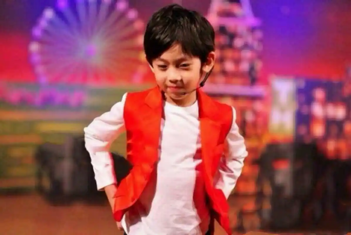 林志颖儿子kimi长大了,没有了小时候的可爱,网友:怪不得不晒照_孩子