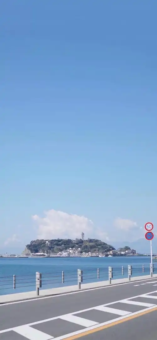 有没有干净清澈明亮简单的手机壁纸