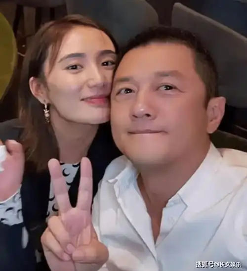 李亚鹏小19岁妻子独自庆生产后独守空房她男人忙着挣钱还债