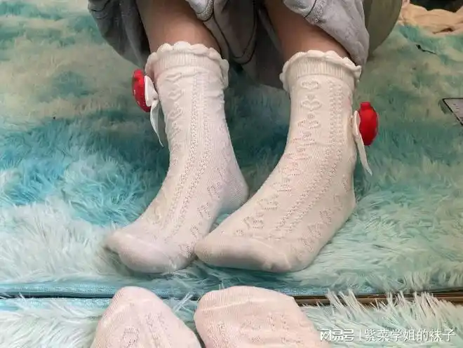 我把穿过的原味袜子卖了前言