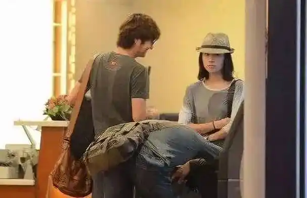 原创董洁婚前与梁朝伟隐秘爱情曝光与潘粤明结婚后再次不忠王大治