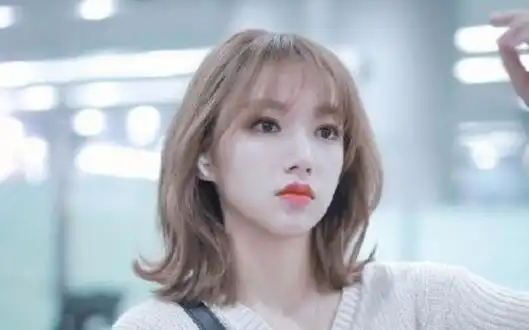 程潇图片欣赏颜值是真的神颜,都是精选我喜欢的造型,真人芭比娃娃