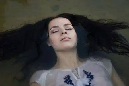 杀不死青年淹死的女人照片