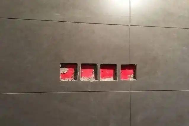 瓷砖怎么贴才足够漂亮?细节很重要,比如"开孔"就得这么开!_手机搜狐网