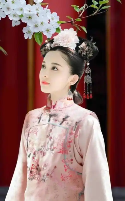 古力娜扎唐风造型曝光,面容精致如同人偶,什么时候古装半永久?