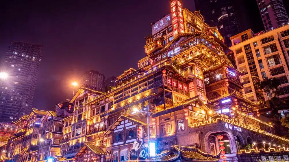 时隔18年重映的《千与千寻》,与重庆网红洪崖洞到底有何关系?