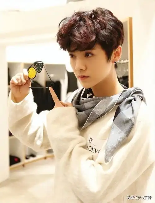 18岁鹿晗也忍了,但看了18岁的雷佳音真是忍无可忍|乐器|董子健|娱乐圈