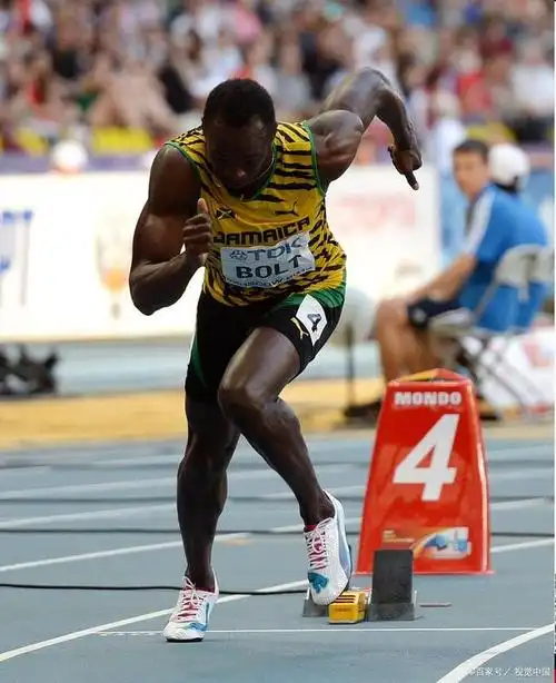 当谈到百米短跑的速度记录时,九次世界冠军尤塞恩·博尔特的名字无疑