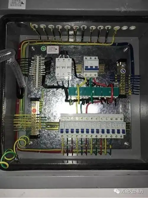 推荐几个比较好配电柜的电缆接线图片!