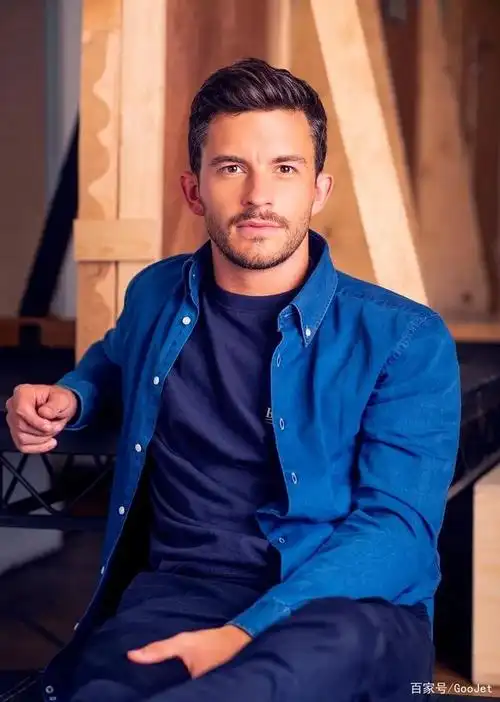 英国男明星乔纳森·贝利登时尚杂志封面,这是真的帅啊