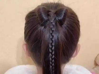 过年简单发型女儿童_适合过年女孩扎的发型_女宝春节发型 - 抖音