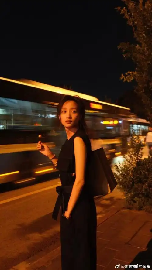 黄婷婷##黄婷婷逆袭之星途璀璨